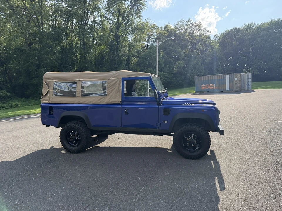 1995 Land Rover Defender 110 - Image 11 of 31