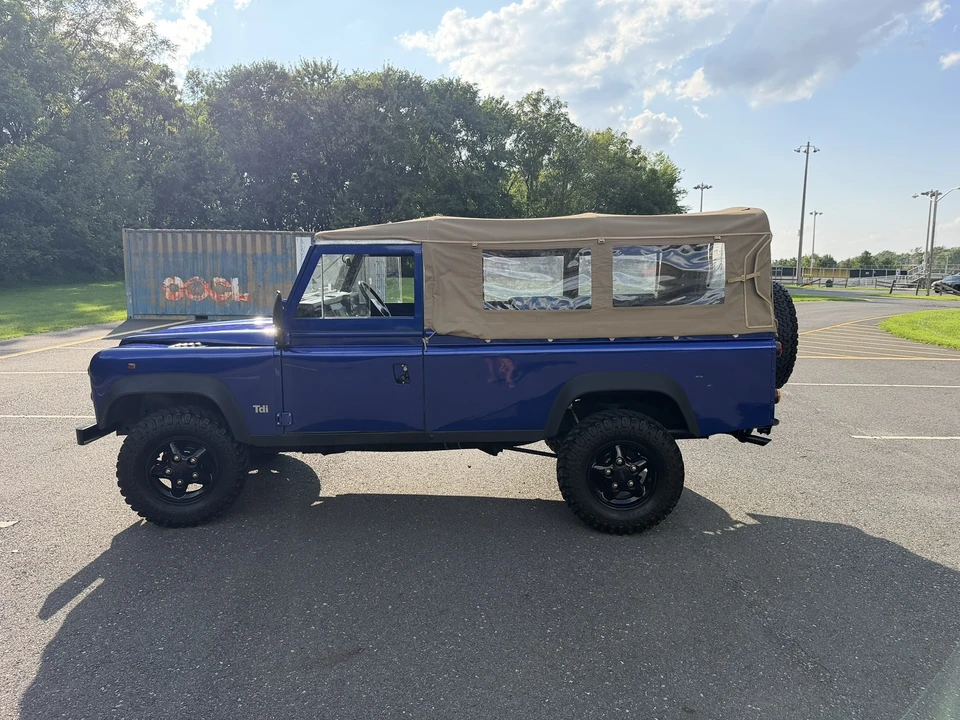 1995 Land Rover Defender 110 - Image 5 of 31