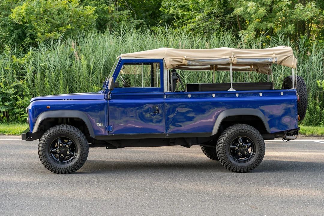 1995 Land Rover Defender 110 - Image 19 of 31