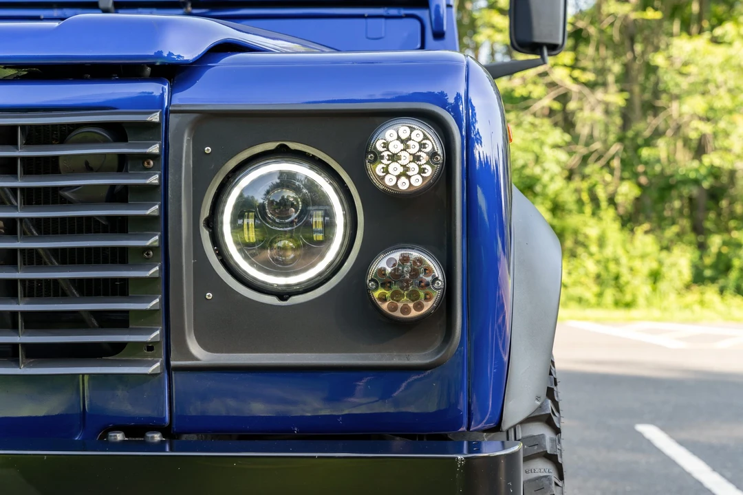 1995 Land Rover Defender 110 - Image 29 of 31