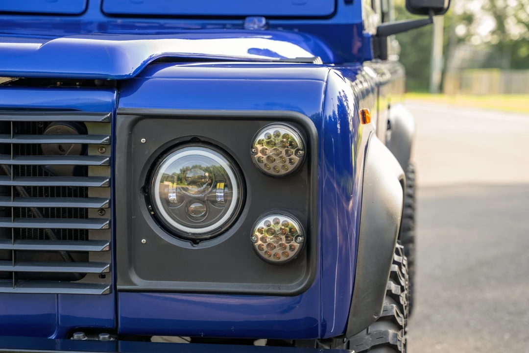 1995 Land Rover Defender 110 - Image 27 of 31