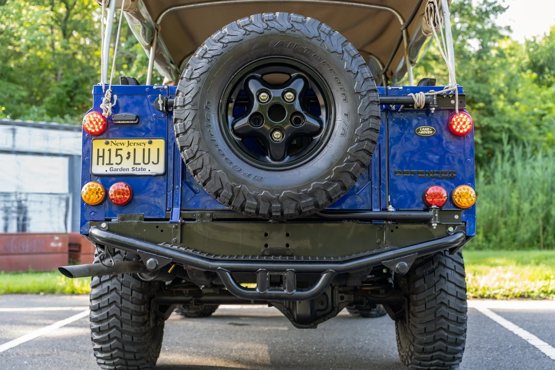 1995 Land Rover Defender 110 - Image 30 of 31