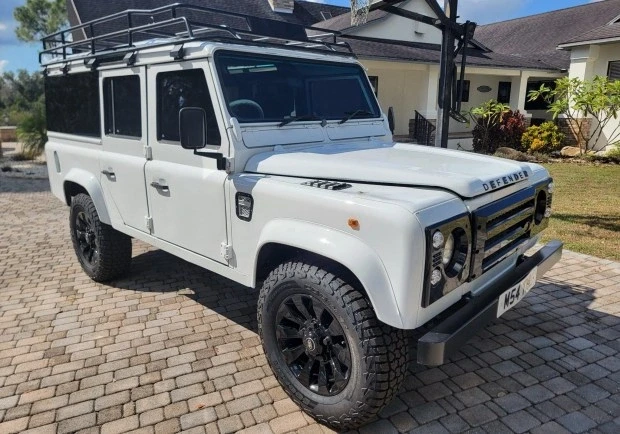 1995 Land Rover Defender 110 - Image 2 of 7