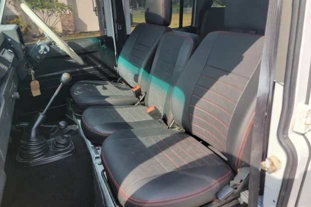 1995 Land Rover Defender 110 - Image 4 of 7