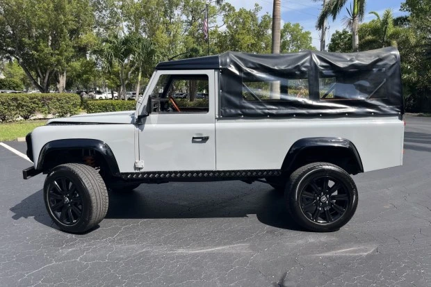 1995 Land Rover Defender 110 - Image 3 of 7