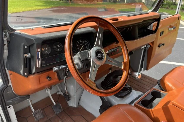 1995 Land Rover Defender 110 - Image 5 of 7