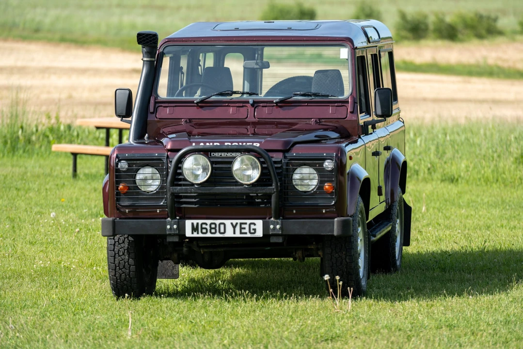 1995 Land Rover Defender 110 - Image 2 of 31