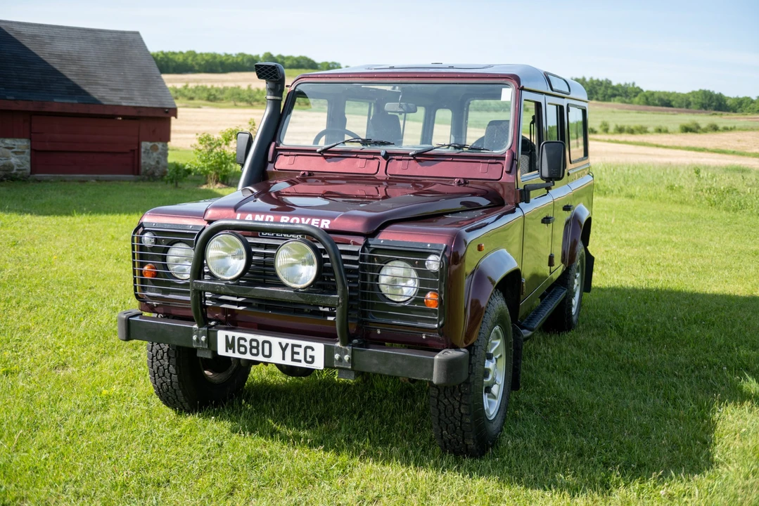 1995 Land Rover Defender 110 - Image 3 of 31