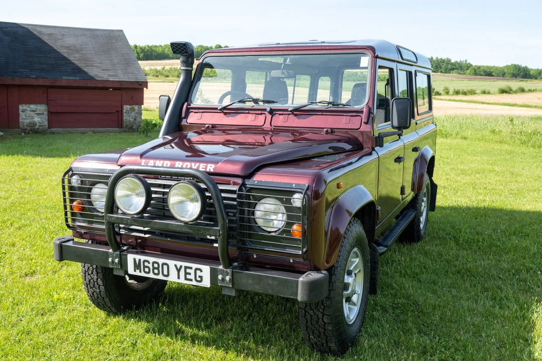 1995 Land Rover Defender 110 - Image 4 of 31