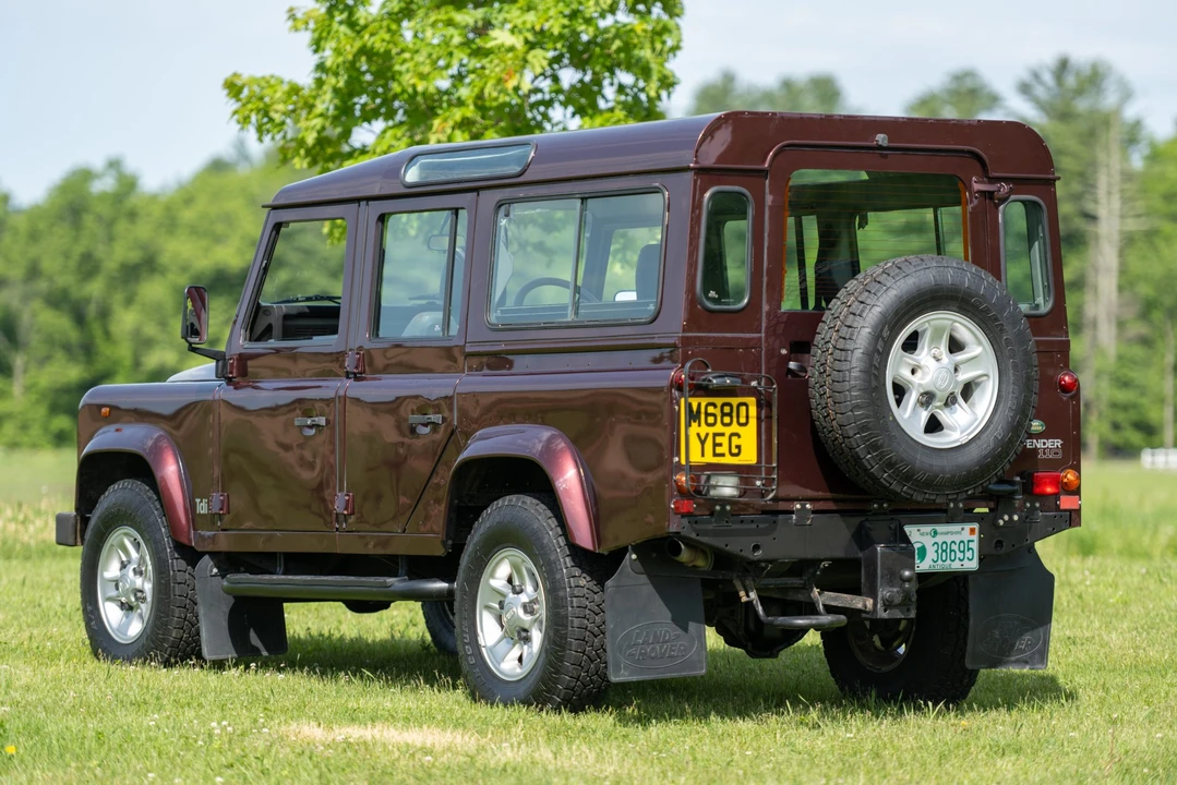 1995 Land Rover Defender 110 - Image 17 of 31