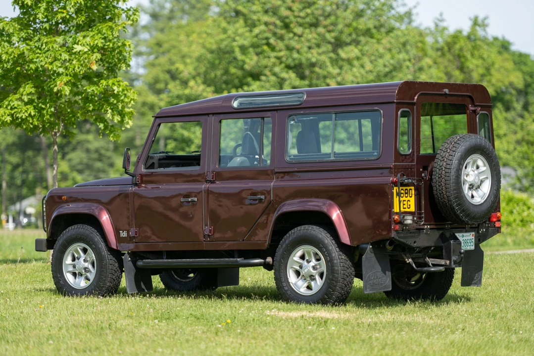 1995 Land Rover Defender 110 - Image 11 of 31