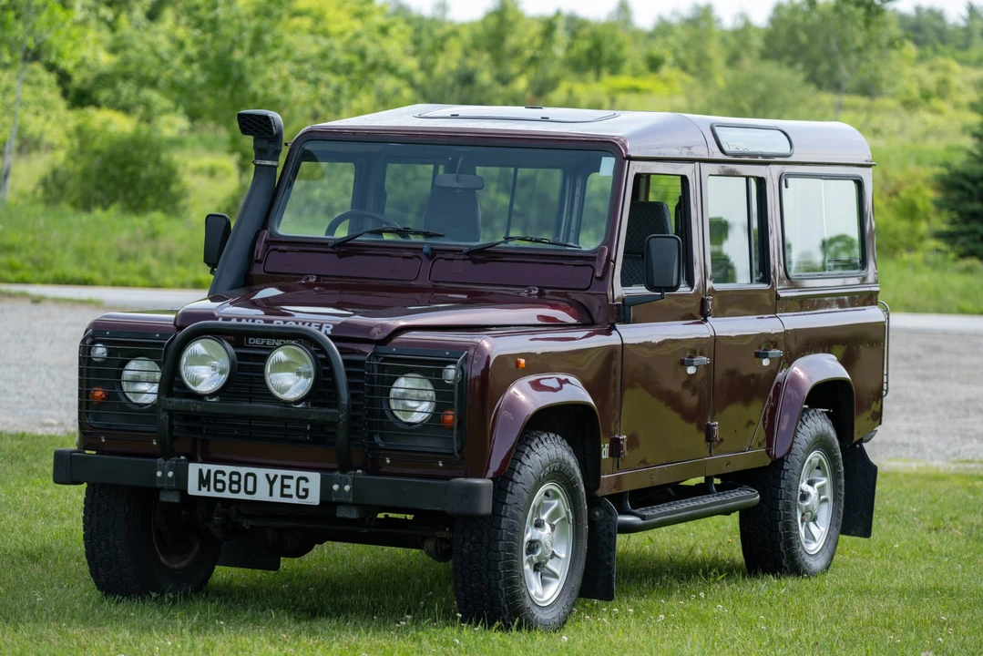 1995 Land Rover Defender 110 - Image 5 of 31