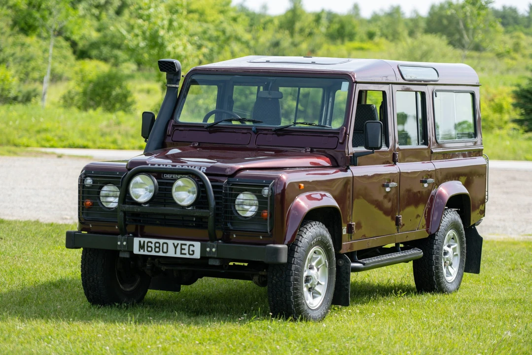 1995 Land Rover Defender 110 - Image 7 of 31