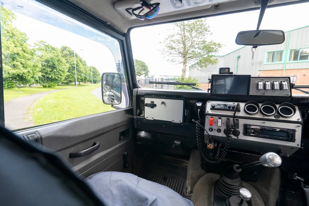 1995 Land Rover Defender 110 - Image 26 of 30