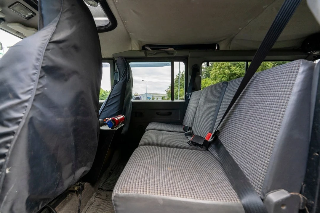 1995 Land Rover Defender 110 - Image 28 of 30