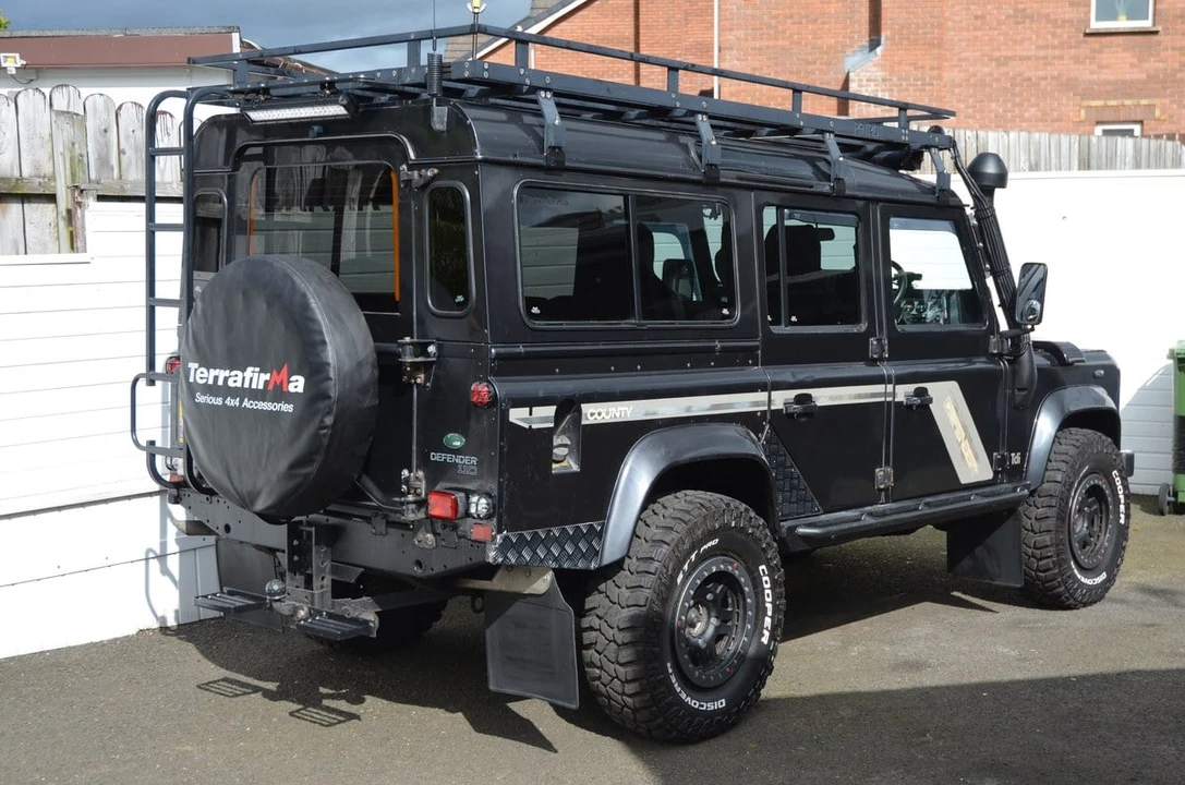 1995 Land Rover Defender 110 - Image 12 of 30