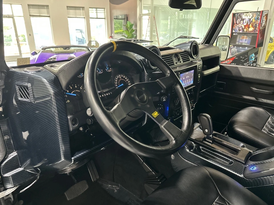1995 Land Rover Defender 110 - Image 3 of 31