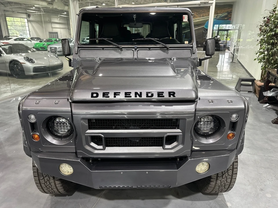 1995 Land Rover Defender 110 - Image 18 of 31