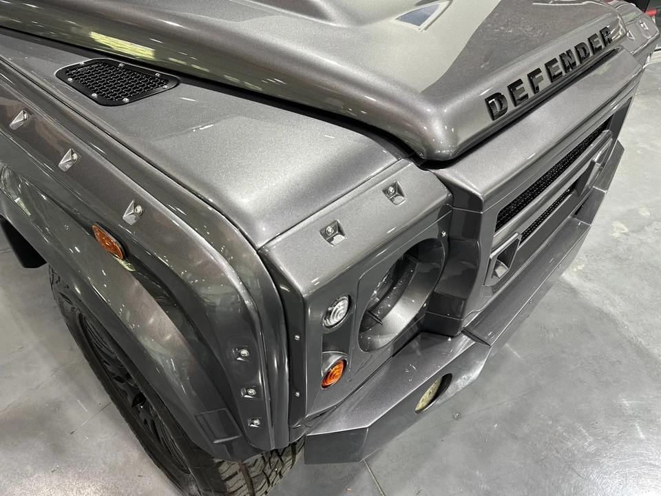 1995 Land Rover Defender 110 - Image 17 of 31