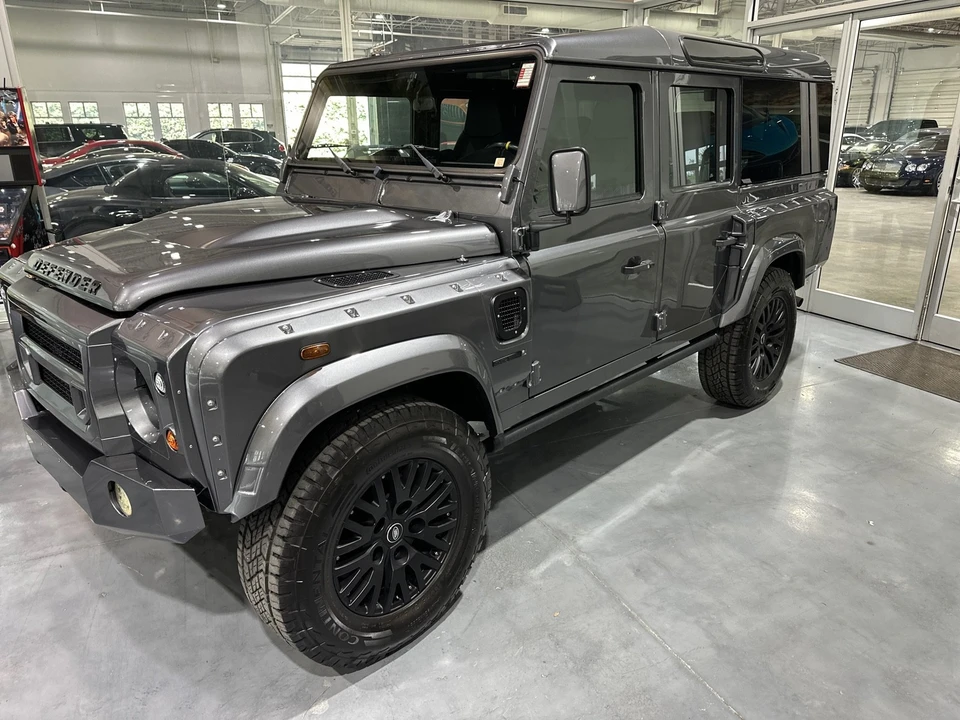 1995 Land Rover Defender 110 - Image 15 of 31