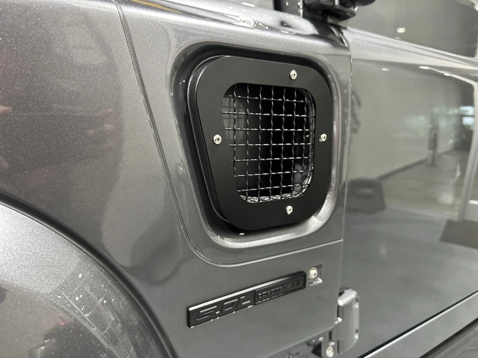 1995 Land Rover Defender 110 - Image 23 of 31