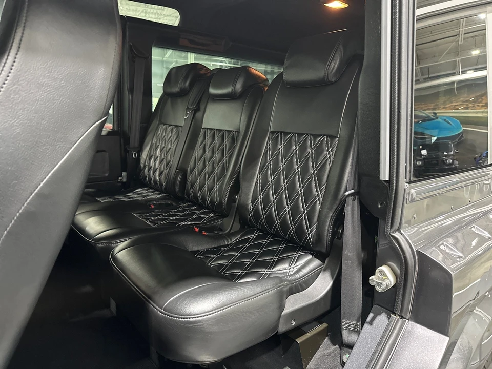1995 Land Rover Defender 110 - Image 6 of 31
