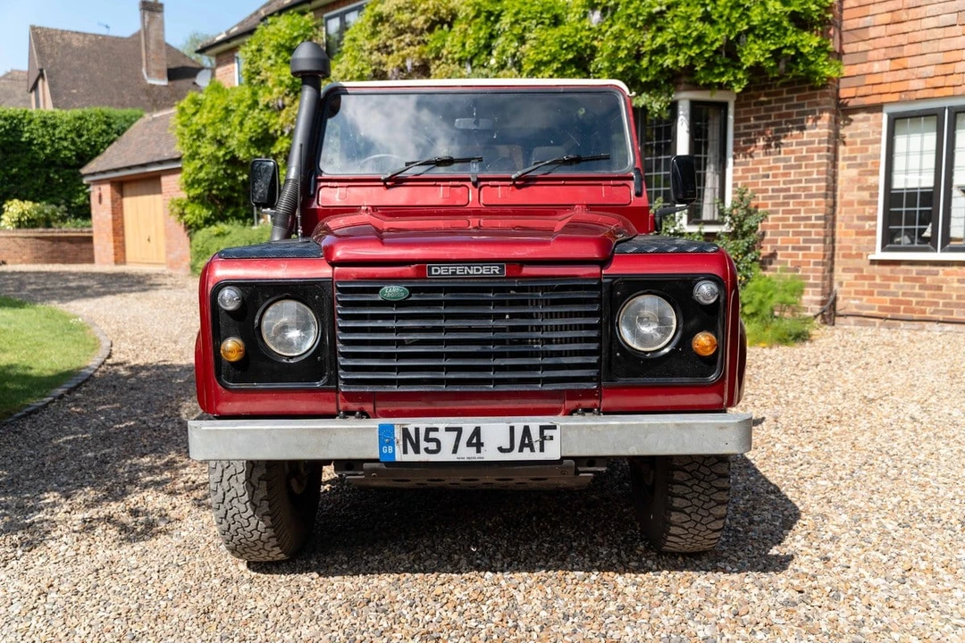 1995 Land Rover Defender 110 - Image 6 of 31
