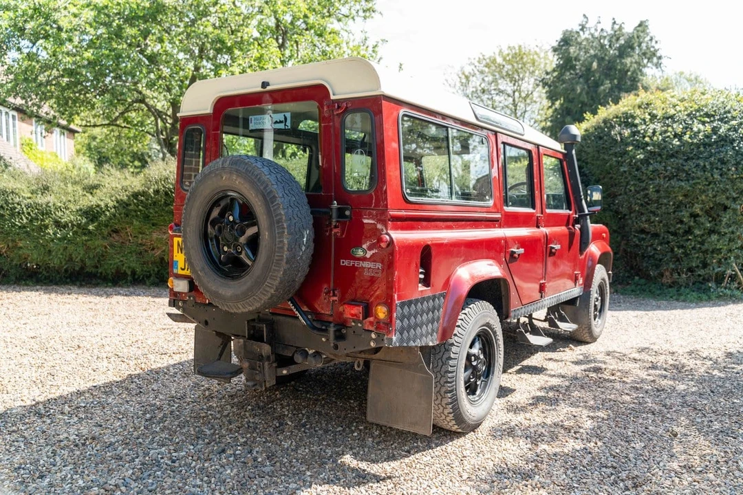 1995 Land Rover Defender 110 - Image 9 of 31