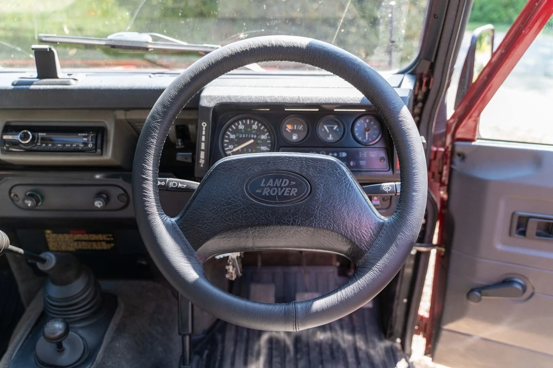 1995 Land Rover Defender 110 - Image 26 of 31