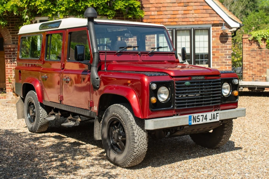 1995 Land Rover Defender 110 - Image 15 of 31