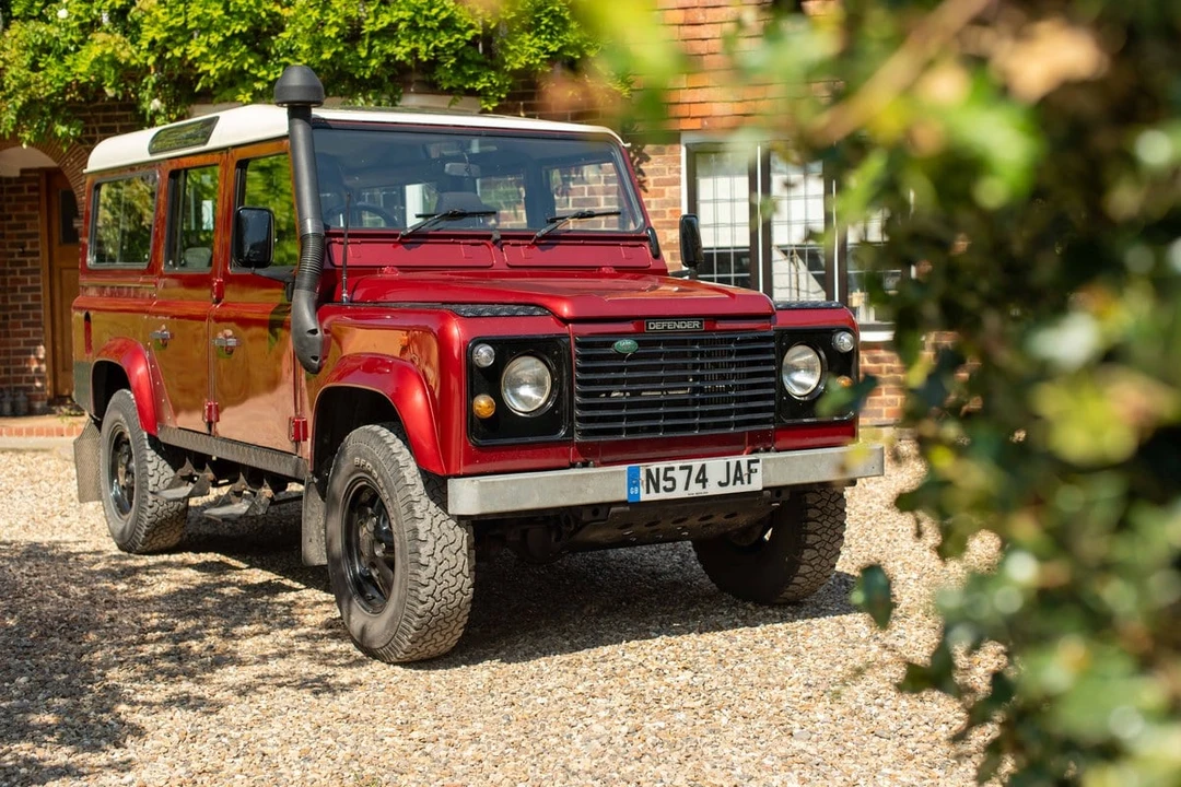 1995 Land Rover Defender 110 - Image 16 of 31