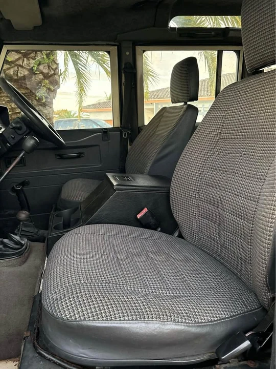 1995 Land Rover Defender 110 - Image 4 of 4