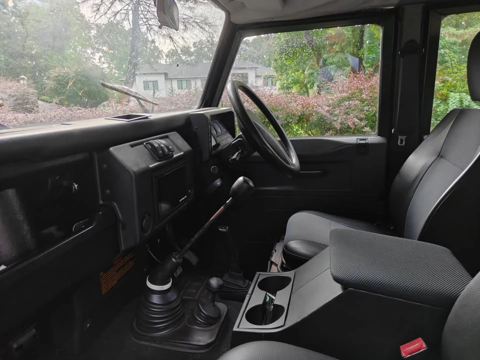 1995 Land Rover Defender 110 - Image 5 of 13