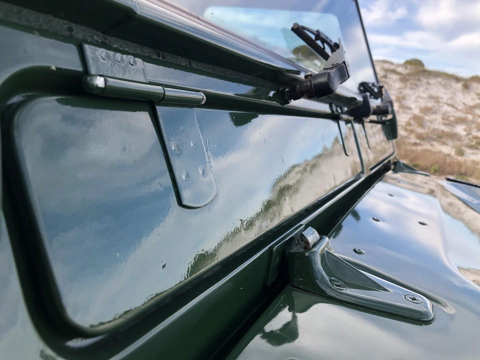 1995 Land Rover Defender 110 - Image 24 of 31