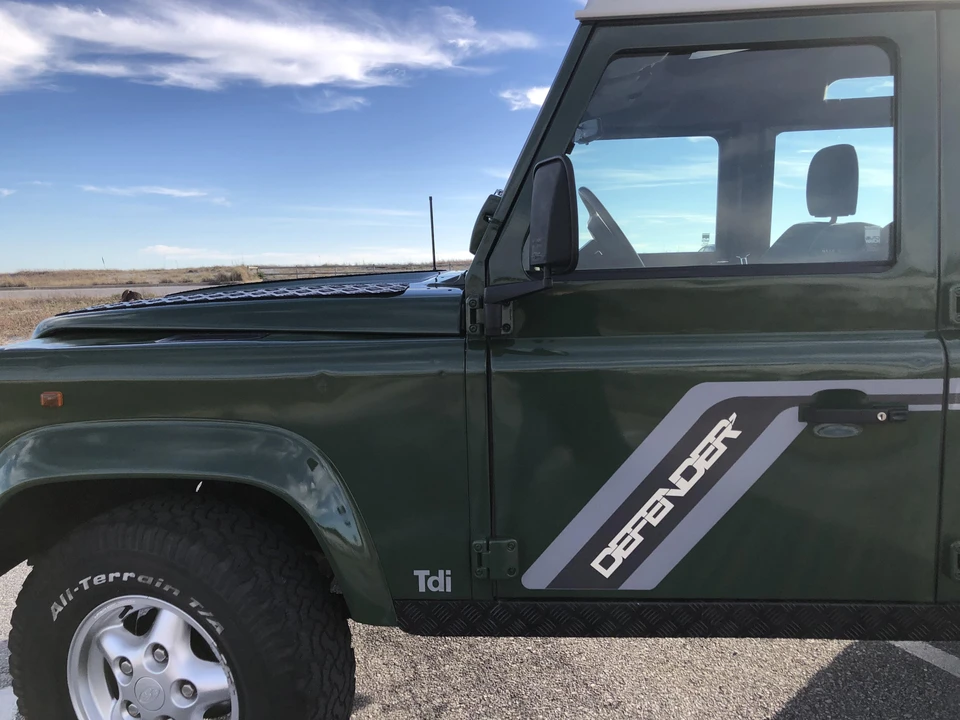 1995 Land Rover Defender 110 - Image 12 of 31