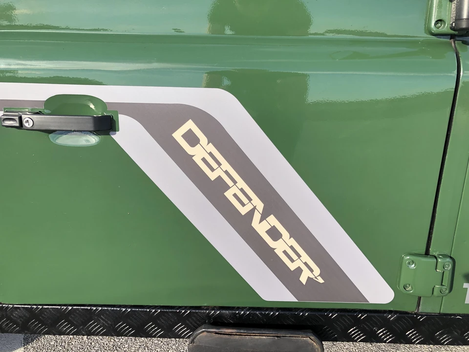 1995 Land Rover Defender 110 - Image 22 of 31