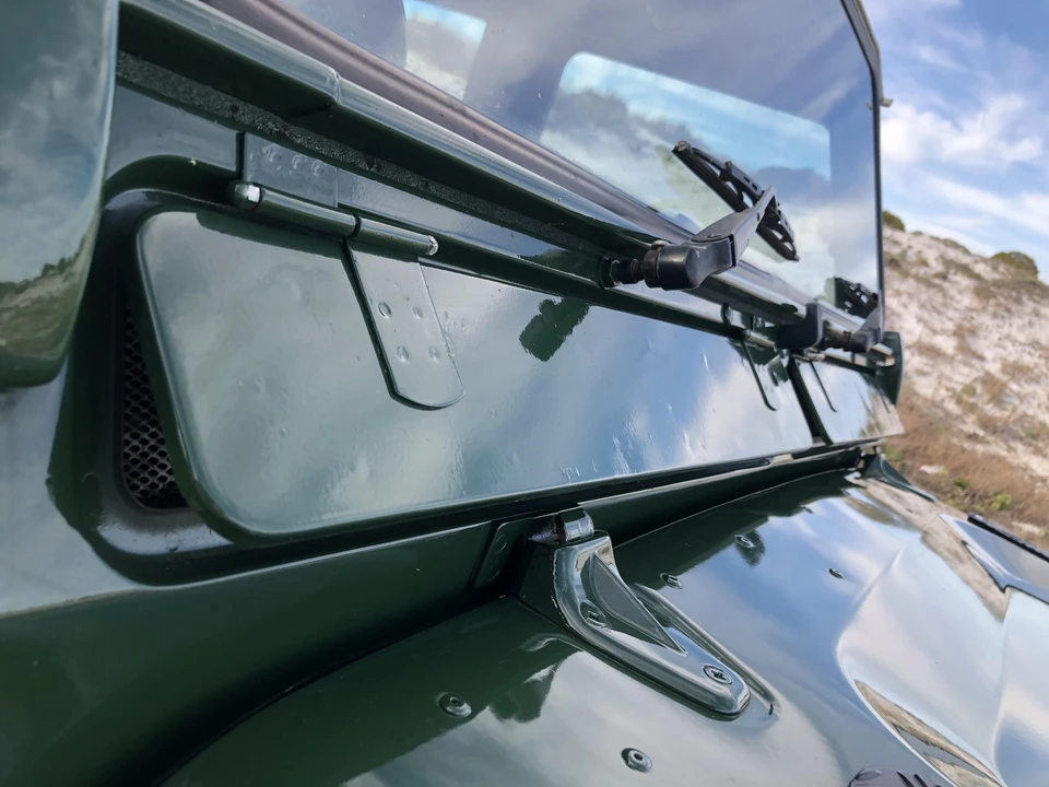 1995 Land Rover Defender 110 - Image 25 of 31