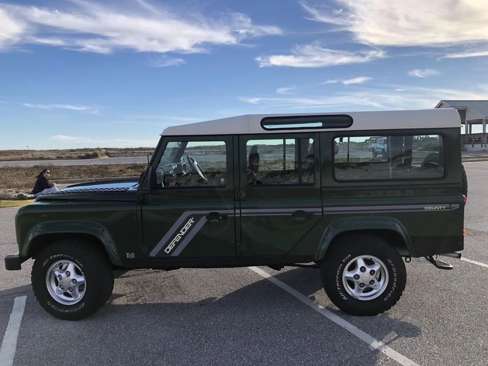 1995 Land Rover Defender 110 - Image 9 of 31