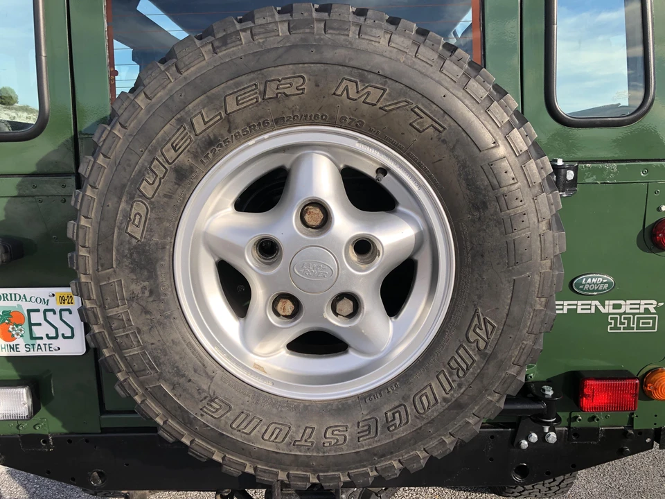1995 Land Rover Defender 110 - Image 15 of 31