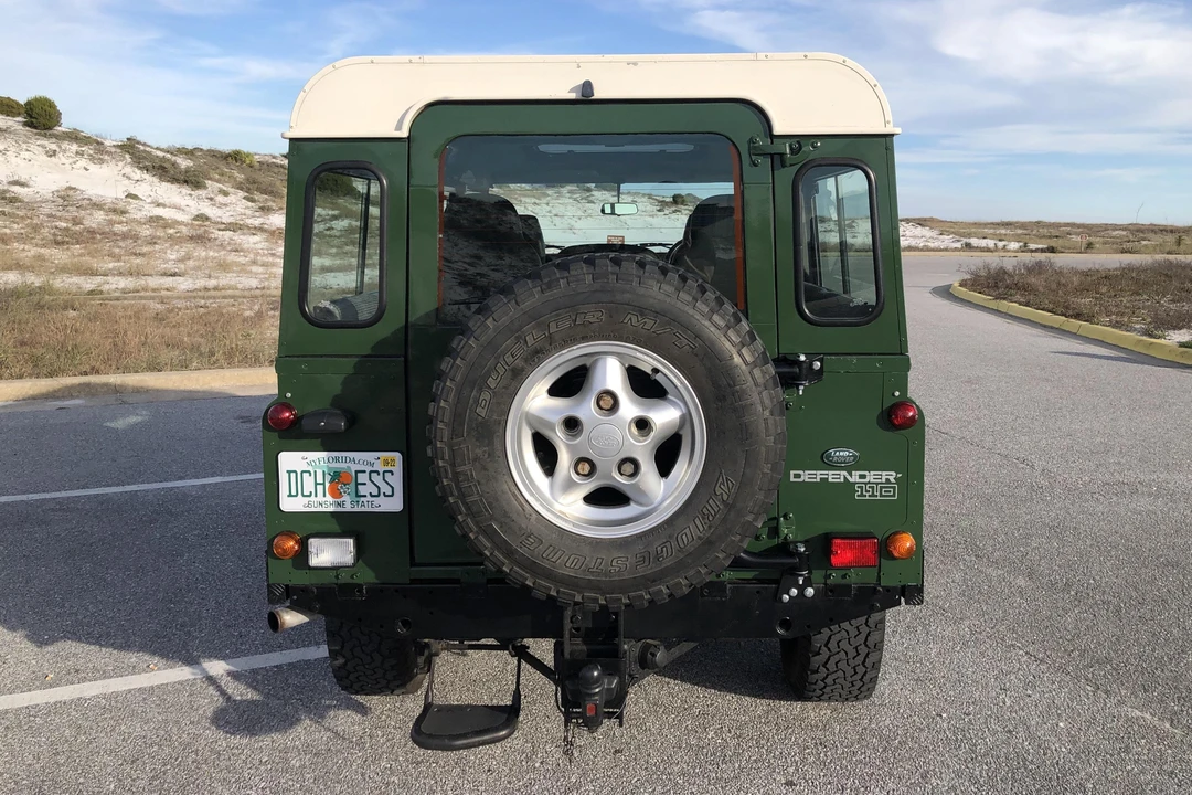 1995 Land Rover Defender 110 - Image 5 of 31