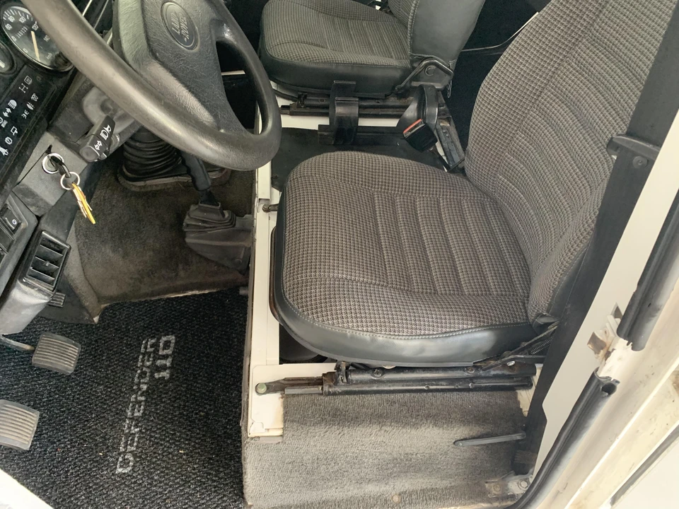 1995 Land Rover Defender 110 - Image 26 of 31
