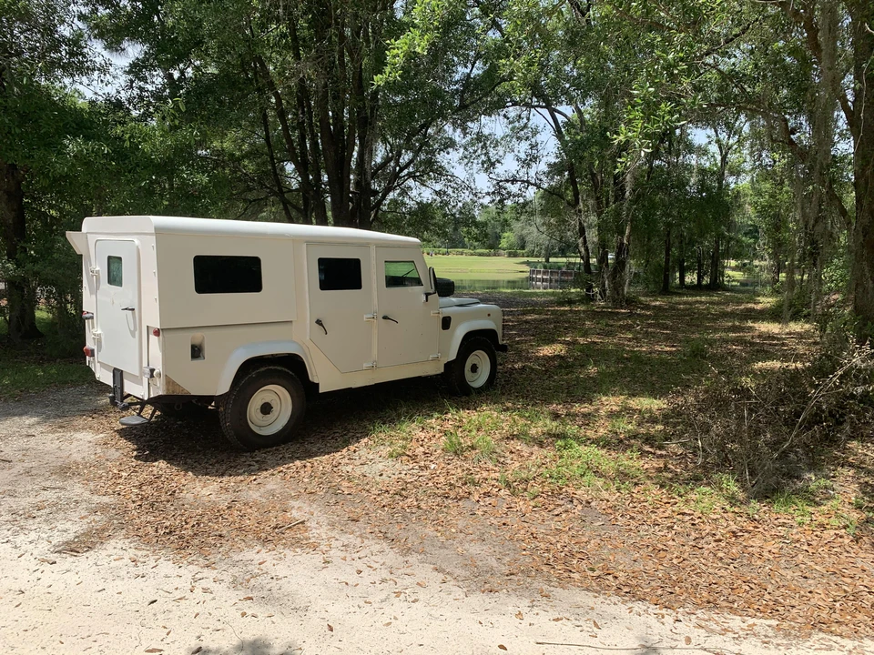 1995 Land Rover Defender 110 - Image 15 of 31