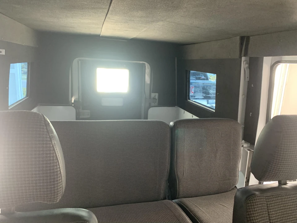 1995 Land Rover Defender 110 - Image 31 of 31
