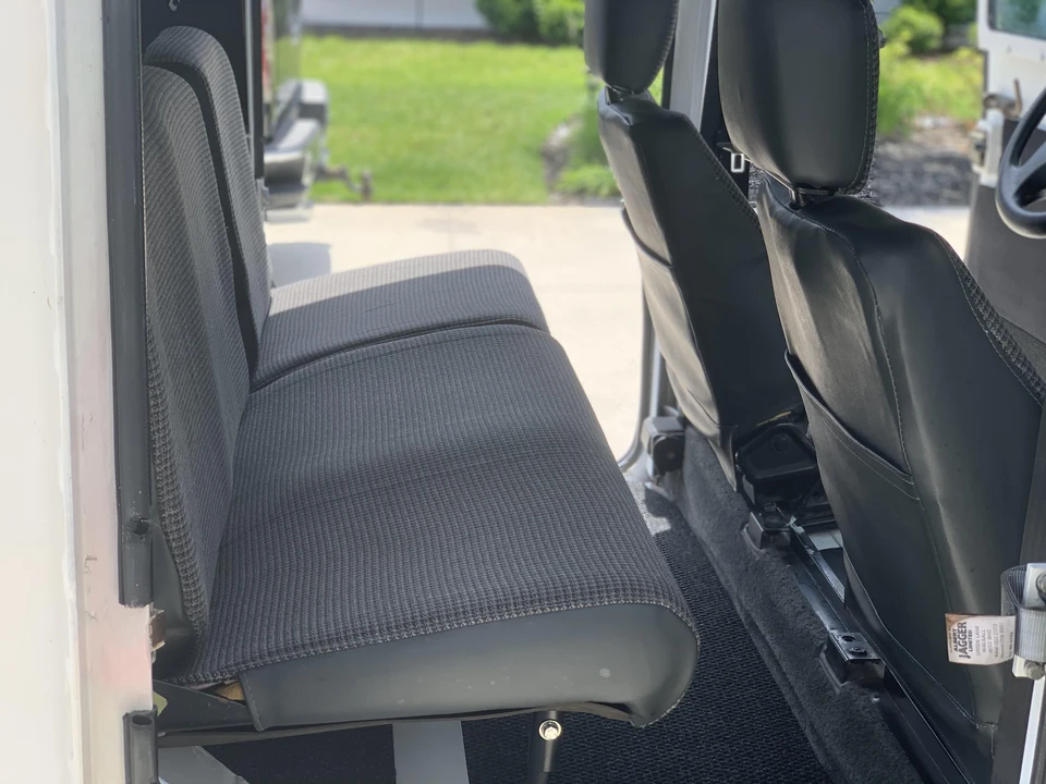 1995 Land Rover Defender 110 - Image 29 of 31