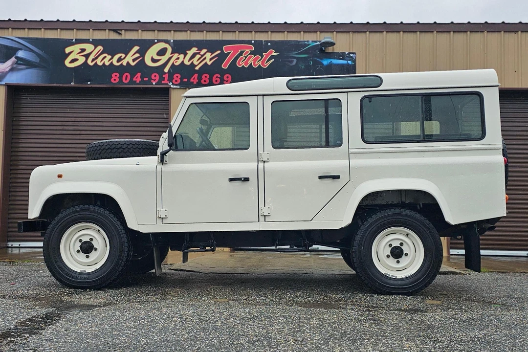 1995 Land Rover Defender 110 - Image 3 of 31