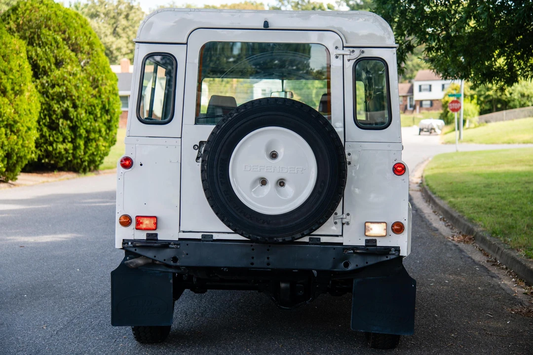 1995 Land Rover Defender 110 - Image 5 of 31