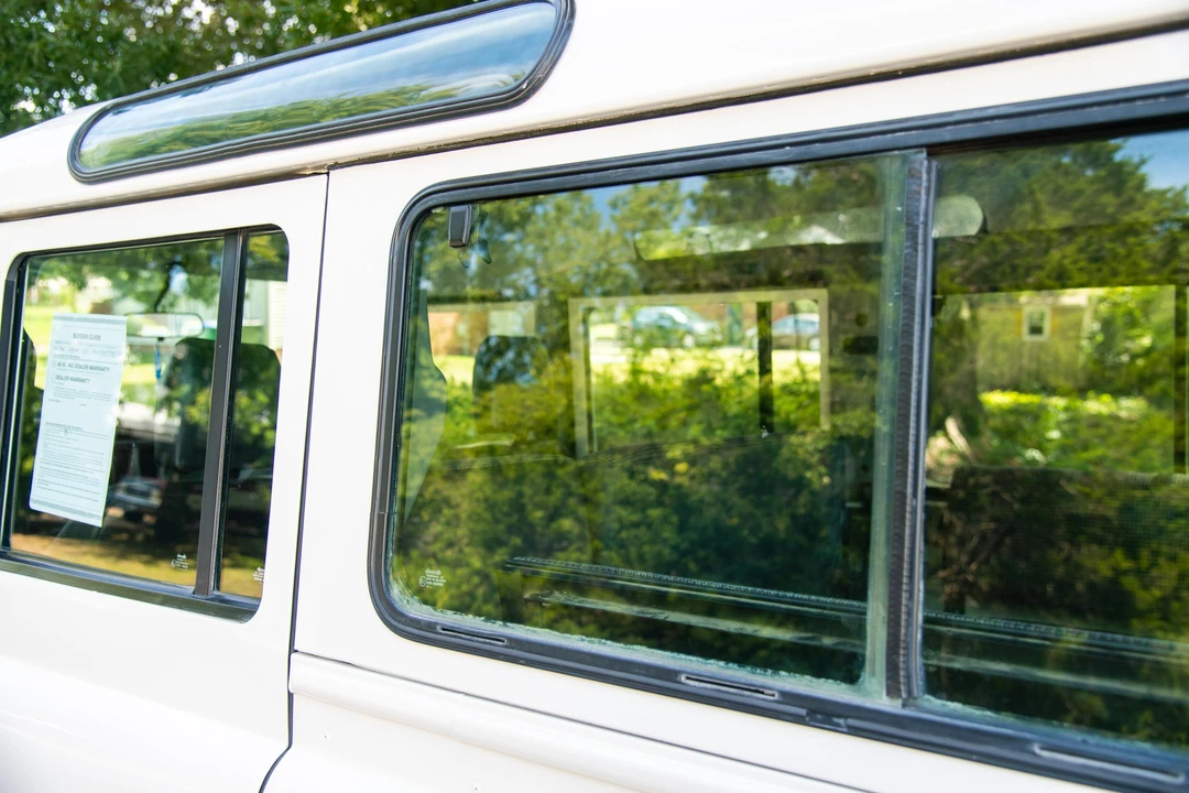 1995 Land Rover Defender 110 - Image 22 of 31