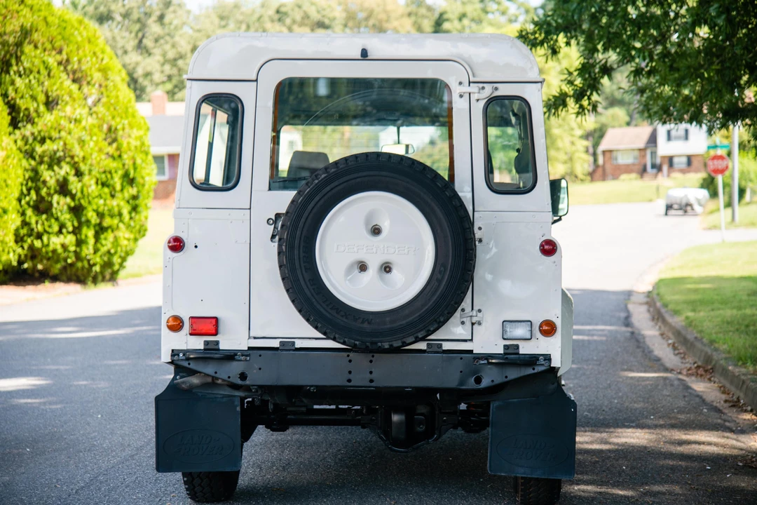 1995 Land Rover Defender 110 - Image 7 of 31