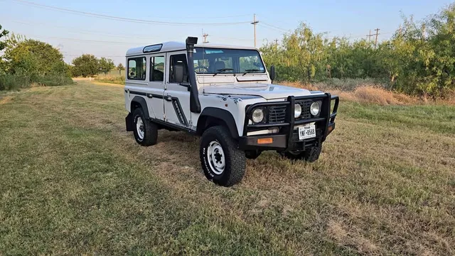 1995 Land Rover Defender 110 Standard Sport Utility 4D