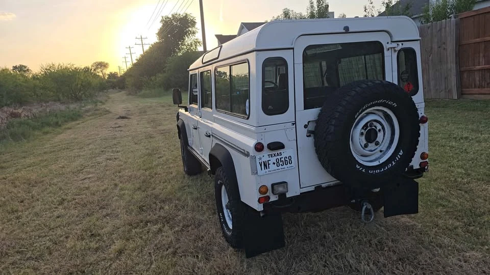 1995 Land Rover Defender 110 - Image 7 of 20
